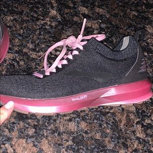 Brooks running shoes size 7